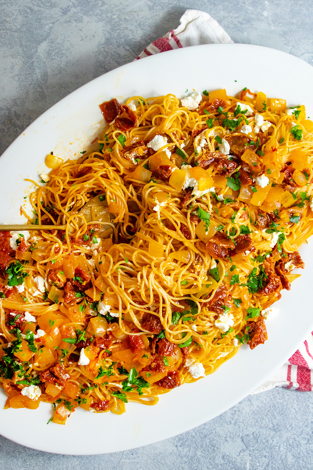 sun dried tomato and goat cheese pasta
