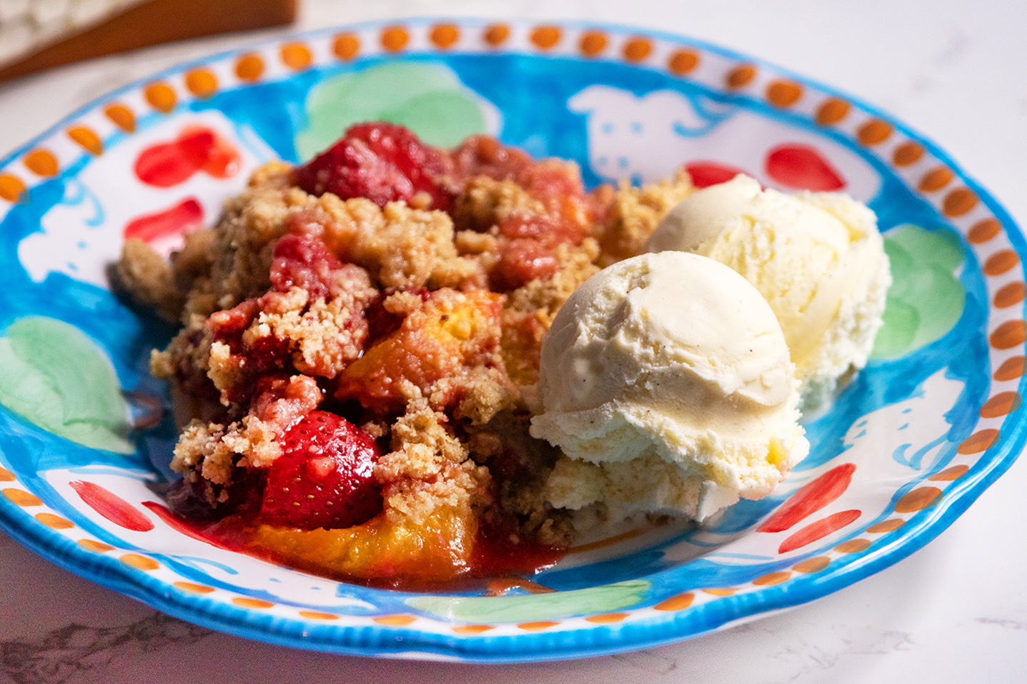 strawberry peach crumble