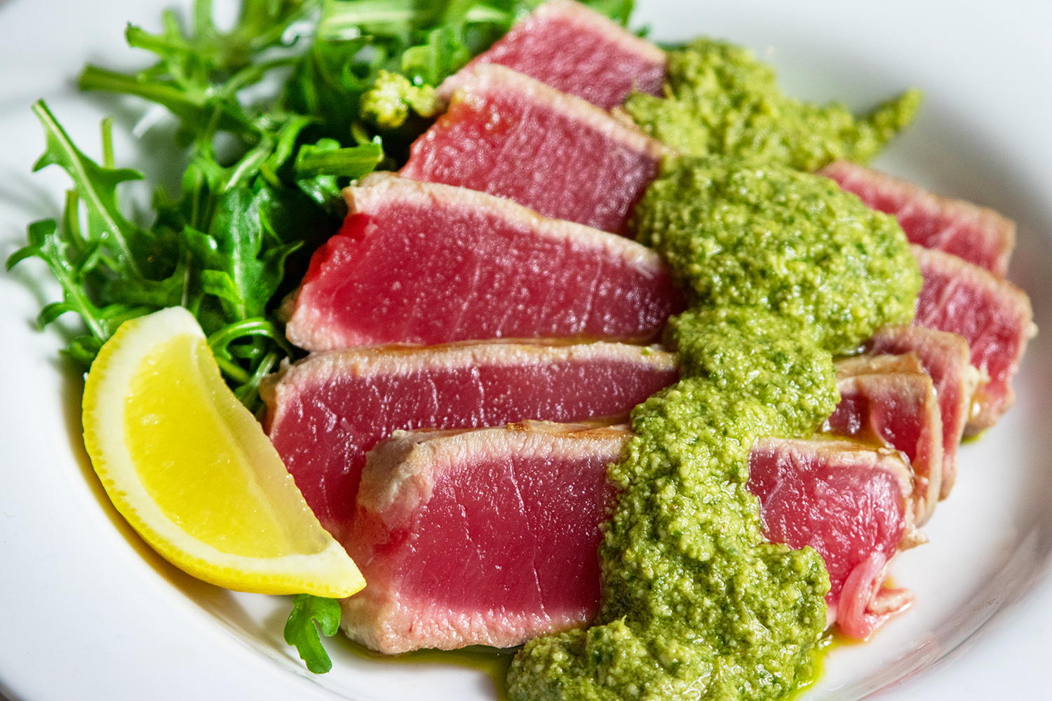 grilled tuna with pesto