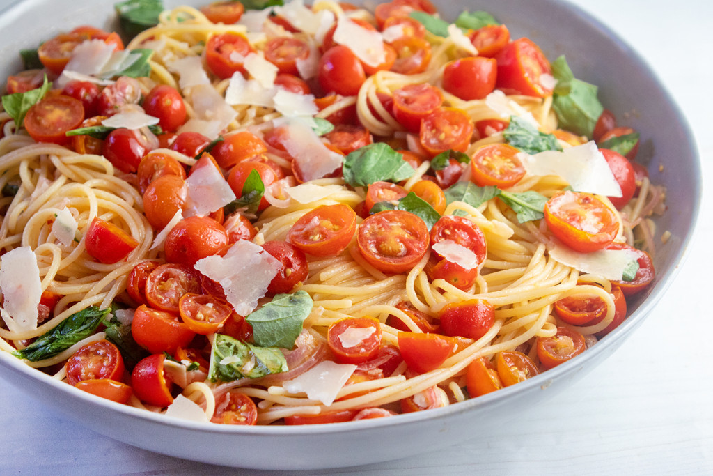 Marinated Cherry Tomato Pasta